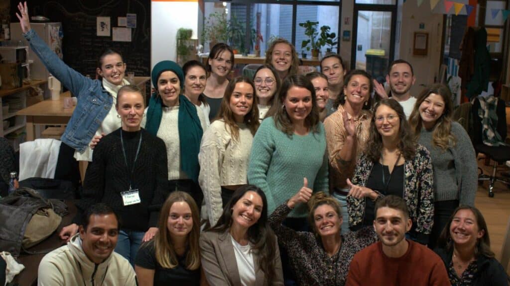 la communauté d'élèves de la formation voyage facile